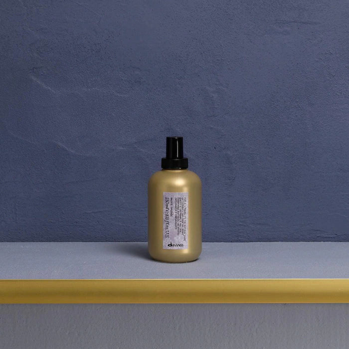 This is a Primer Leave-In Spray - Anti-Humidity And Bodifying