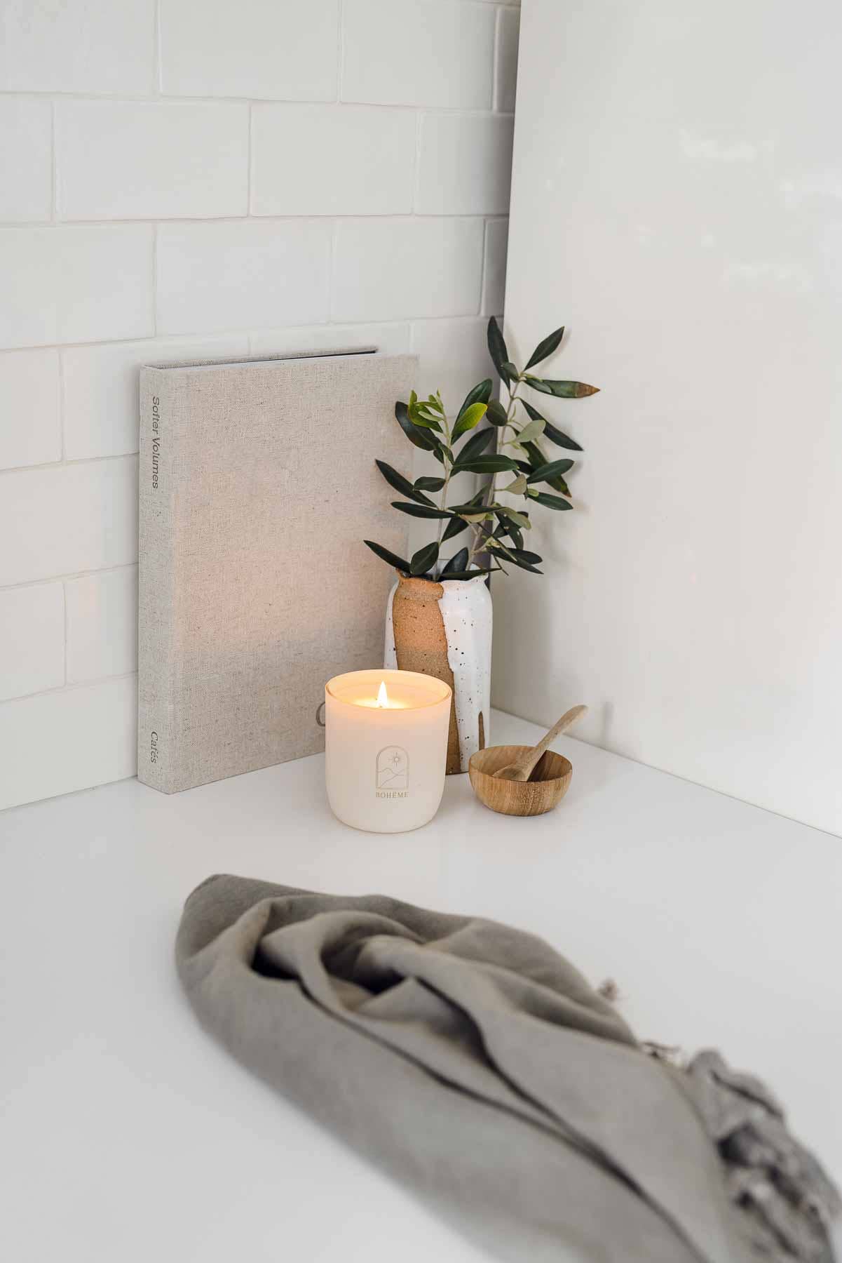 Arabia: Scented Soy Candle, A Luxurious Gift for Everyone