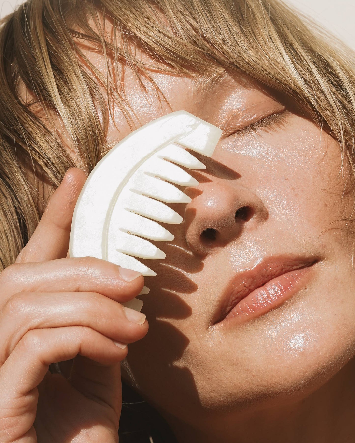 Najeau - Gua Sha Scalp Comb