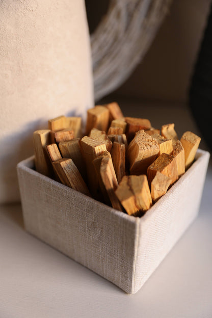 Palo Santo Bundle [5 sticks] with Charm